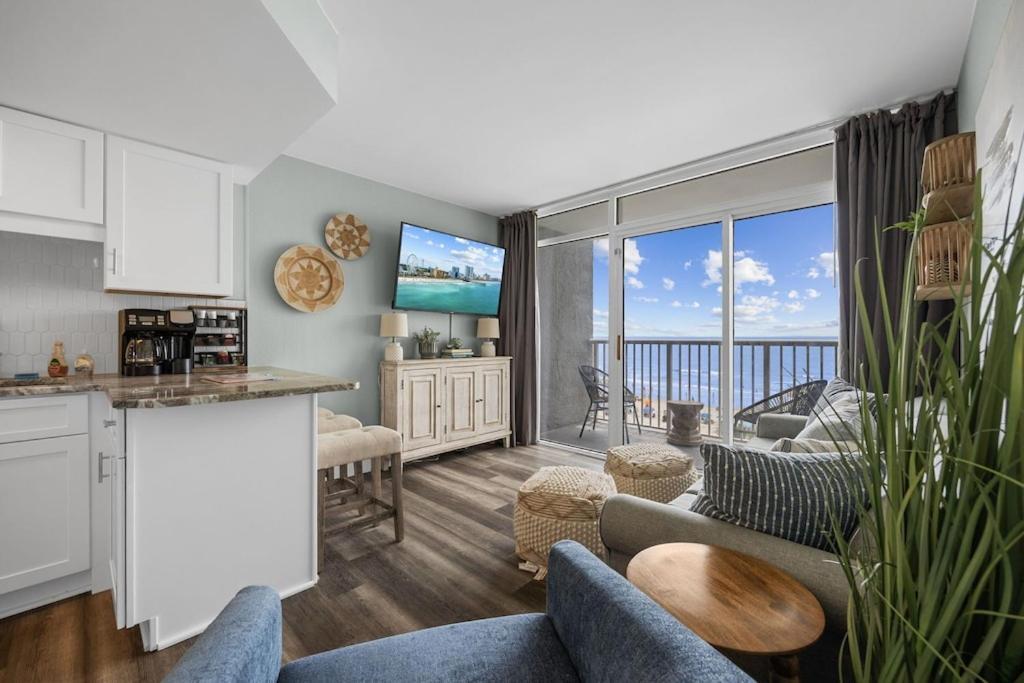 Direct Oceanfront- King Bedroom- Amazing Views/Pools/Hot Tubs/Beach Access/Golf Myrtle Beach Dış mekan fotoğraf