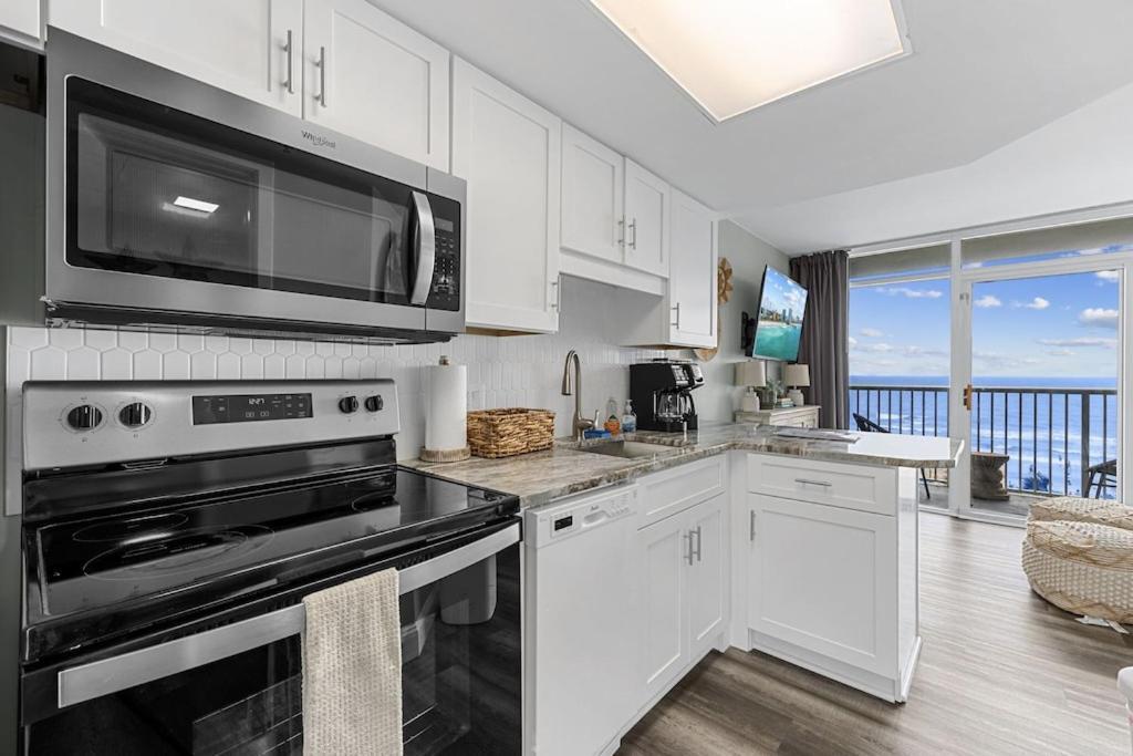 Direct Oceanfront- King Bedroom- Amazing Views/Pools/Hot Tubs/Beach Access/Golf Myrtle Beach Dış mekan fotoğraf